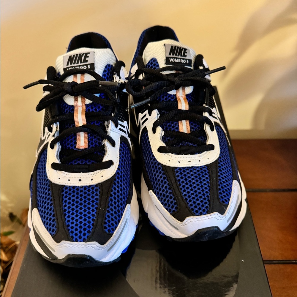 NIKE ZOOM VOMERO 5 SE SP